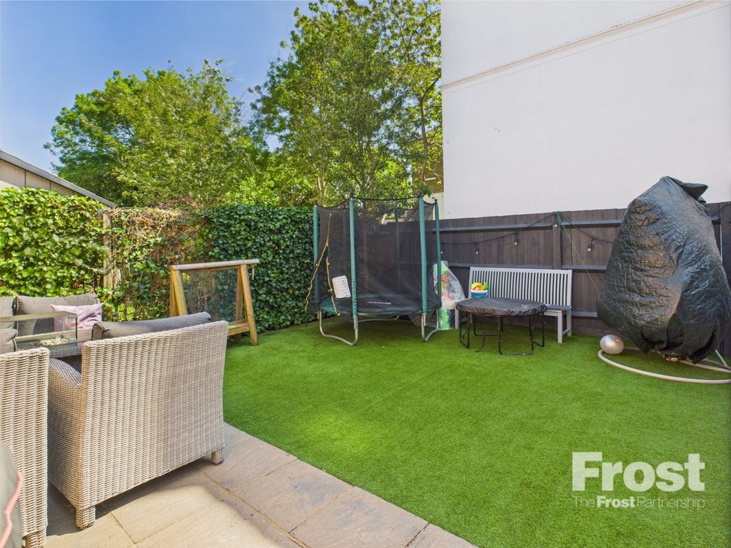 Property photo 3 of 28 Picture No. 18