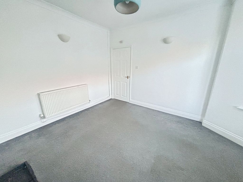 Property photo 3 of 13 Image