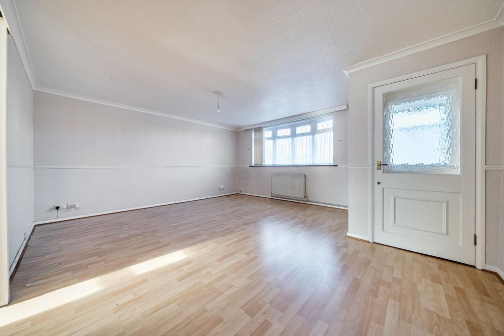 Property photo 1 of 18 1370925-9-68F8Bec7F1c7d.Jpg