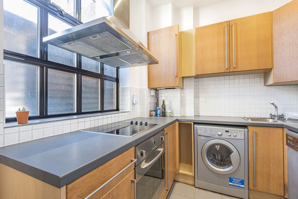 Property photo 2 of 6 651984 (4)