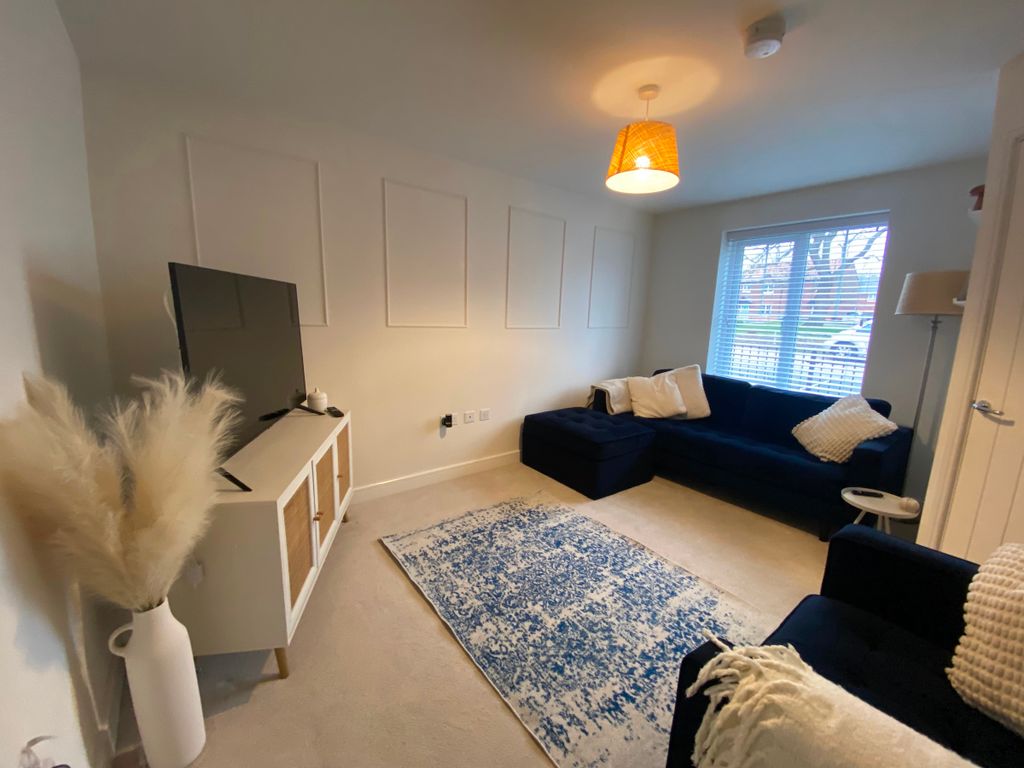 Property photo 2 of 27