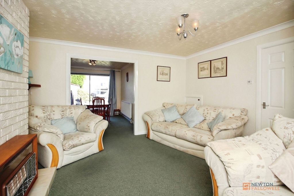 Property photo 2 of 21