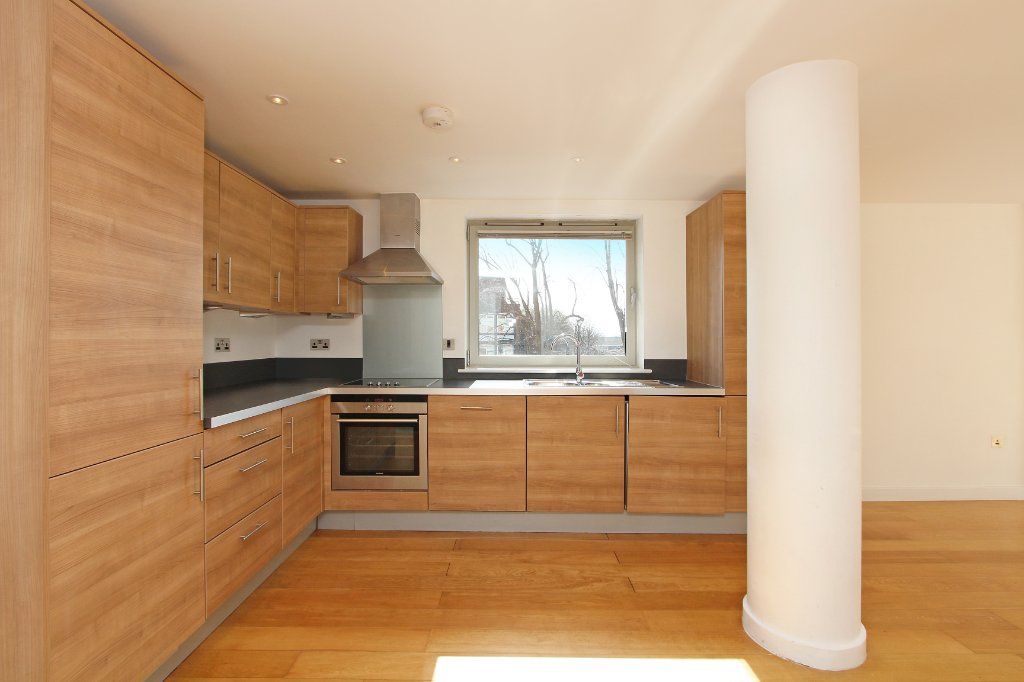 Property photo 2 of 8 Picture No. 21