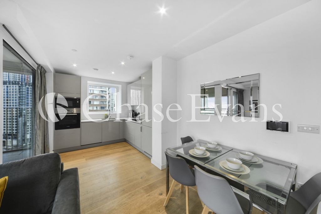 Property photo 3 of 16 Walton Heights, Elep
