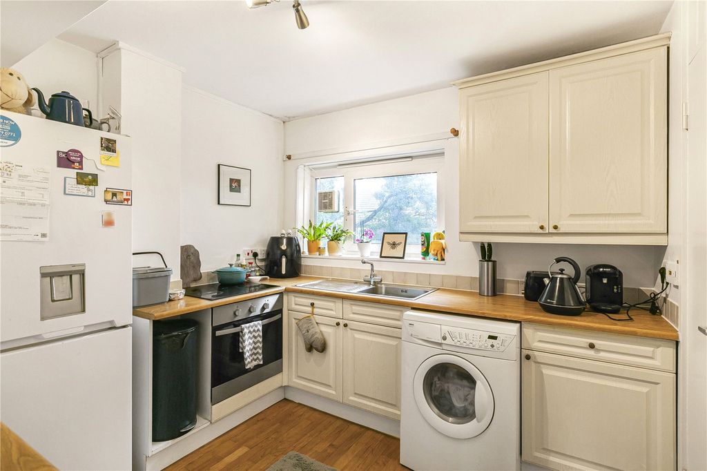 Property photo 3 of 13 Kitchen