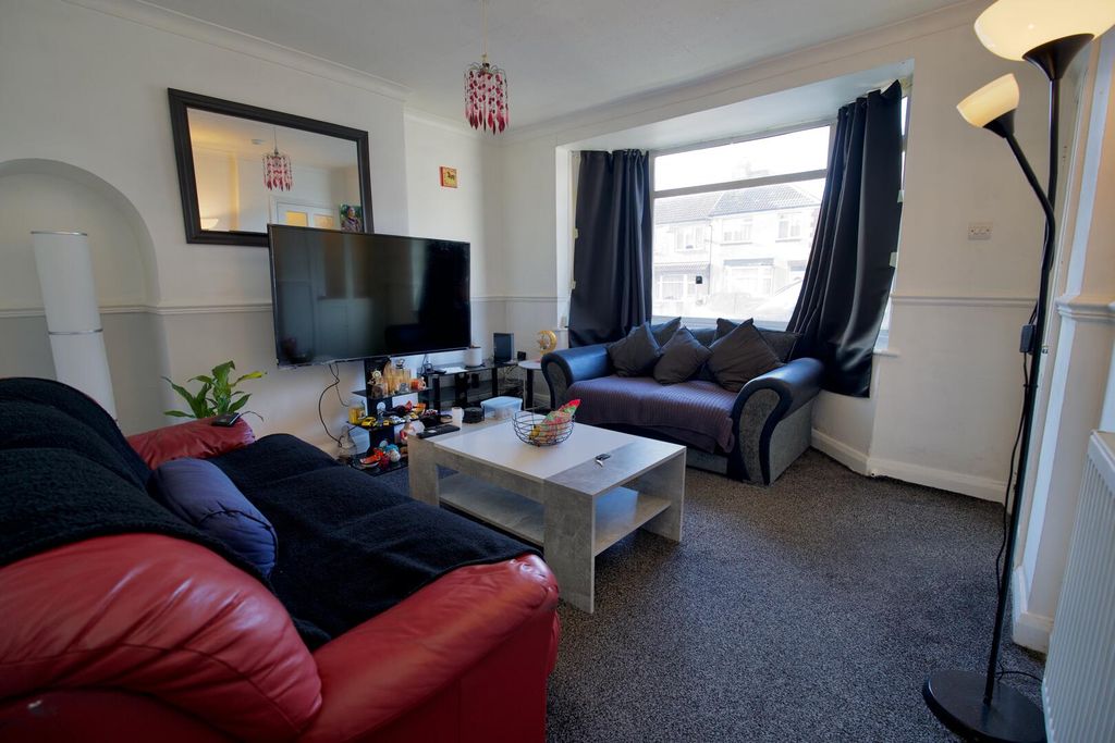 Property photo 3 of 12 Living Room