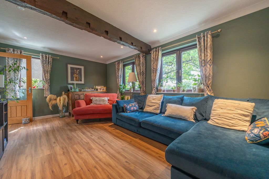 Property photo 2 of 24