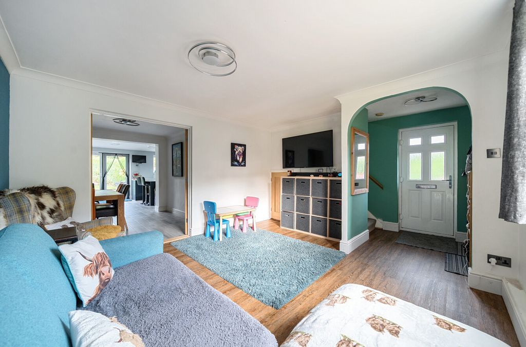 Property photo 2 of 13 1371443-10-68F671...