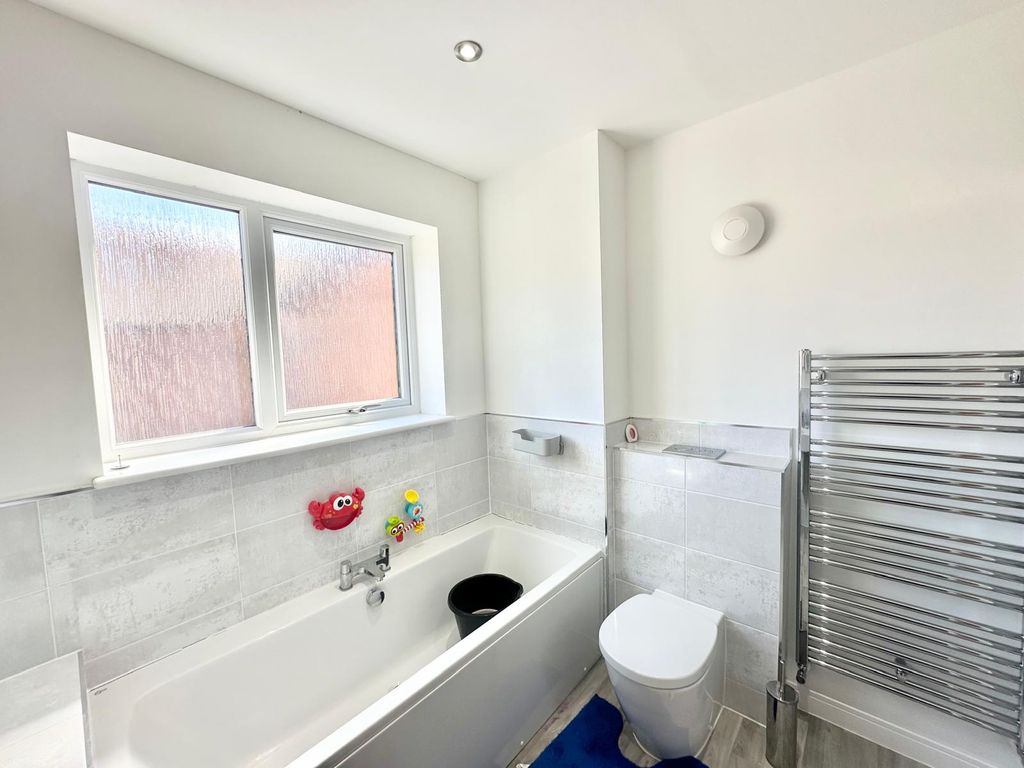Additional image 8 of 4 bed detached house to rentAspen Close, Birtley DH3