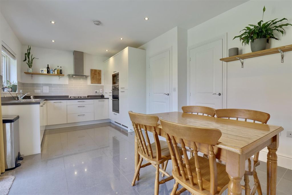 Property photo 1 of 17 78E0F915-1D67-4D3E-B991-E689622Aa0A6_1_201_A.Jpeg