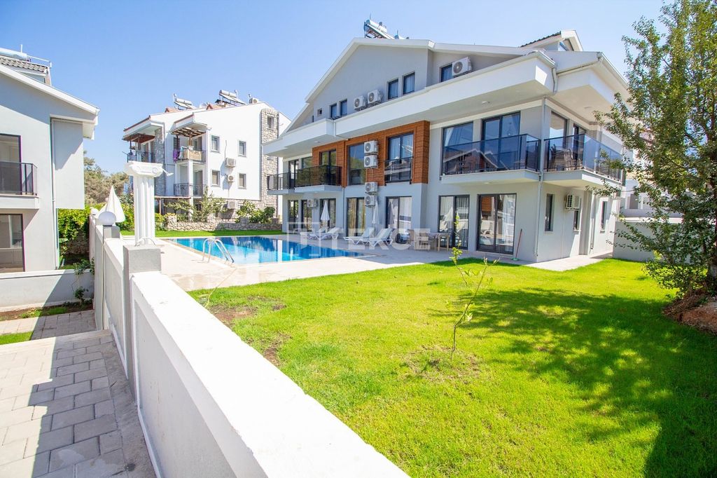 Property photo 3 of 21