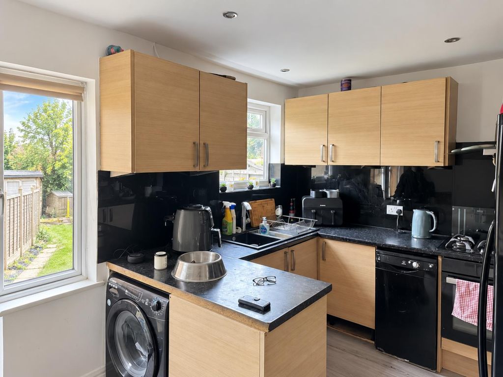 Property photo 2 of 9 Kitchen.Png