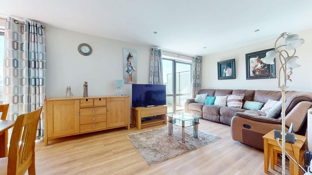 Property photo 3 of 13