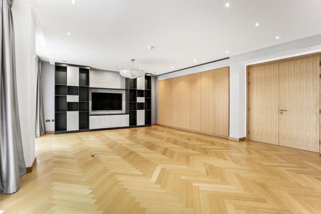 Property photo 1 of 29