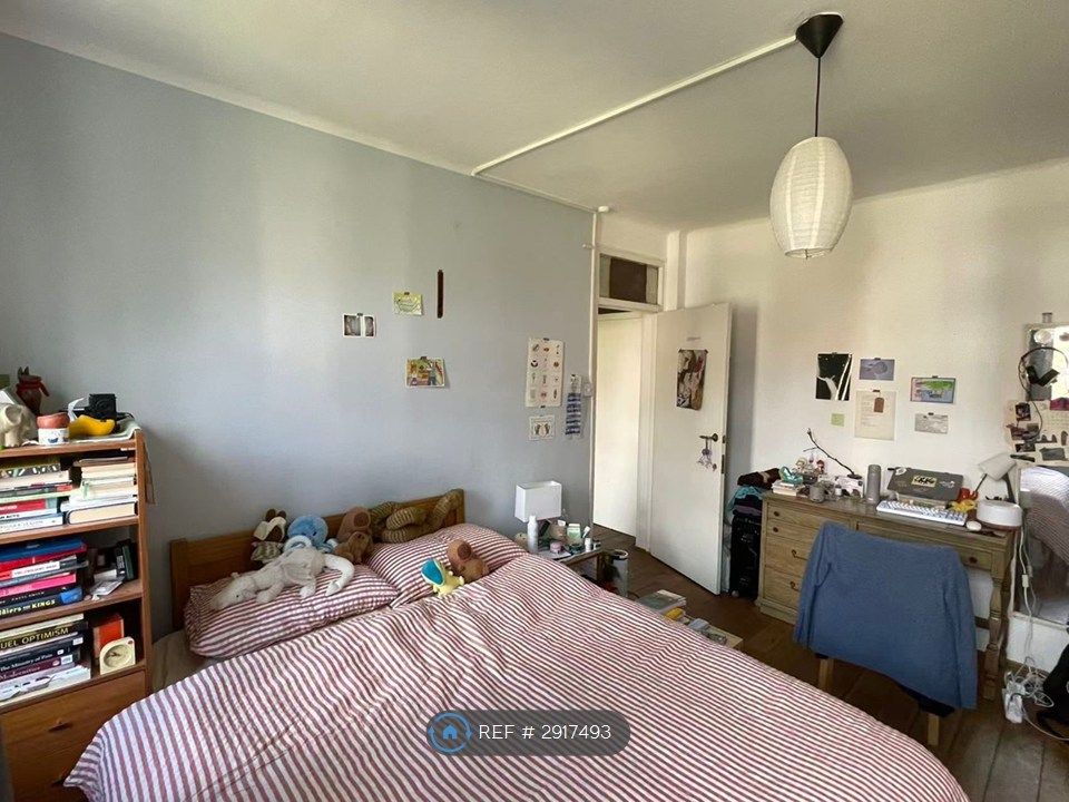 Property photo 3 of 25