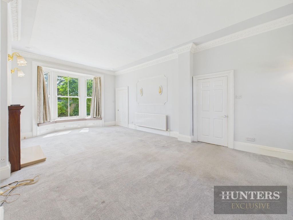 Property photo 3 of 30 Cam05316G0-Pr0147-Still013.Jpg