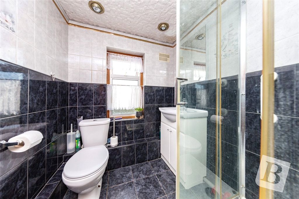 Property photo 3 of 11 Shower Room