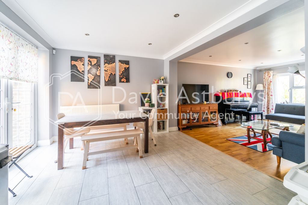 Property photo 2 of 19 Ndb01088