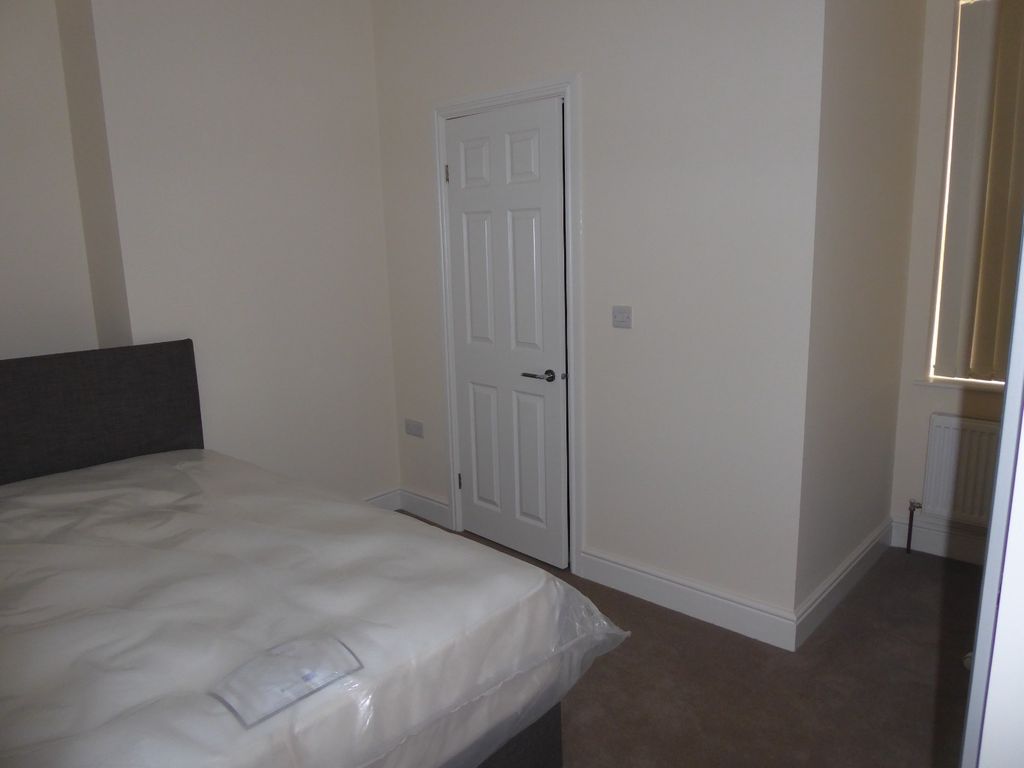 Property photo 3 of 9 4698972