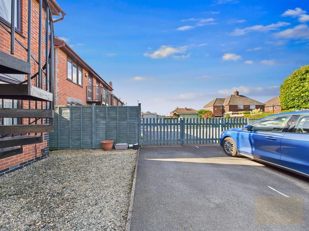 Property photo 2 of 8 Cam01118G0-Pr0342-Still011.Jpg