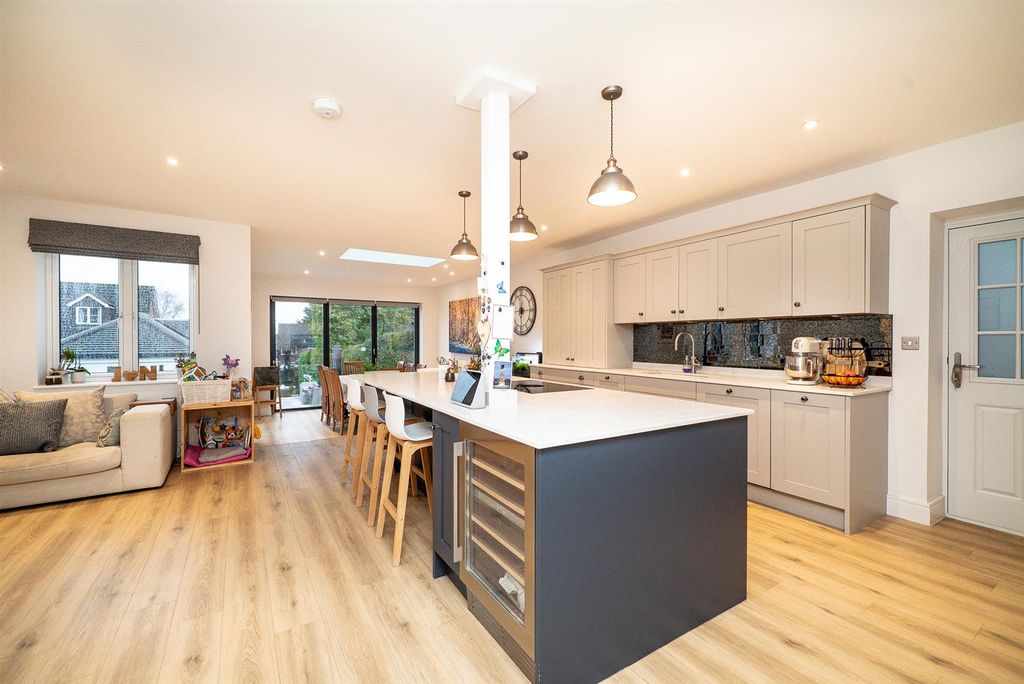Property photo 3 of 37 Kitchen/Family Room
