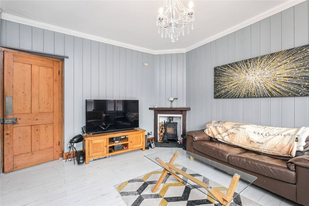 Property photo 2 of 20 Picture