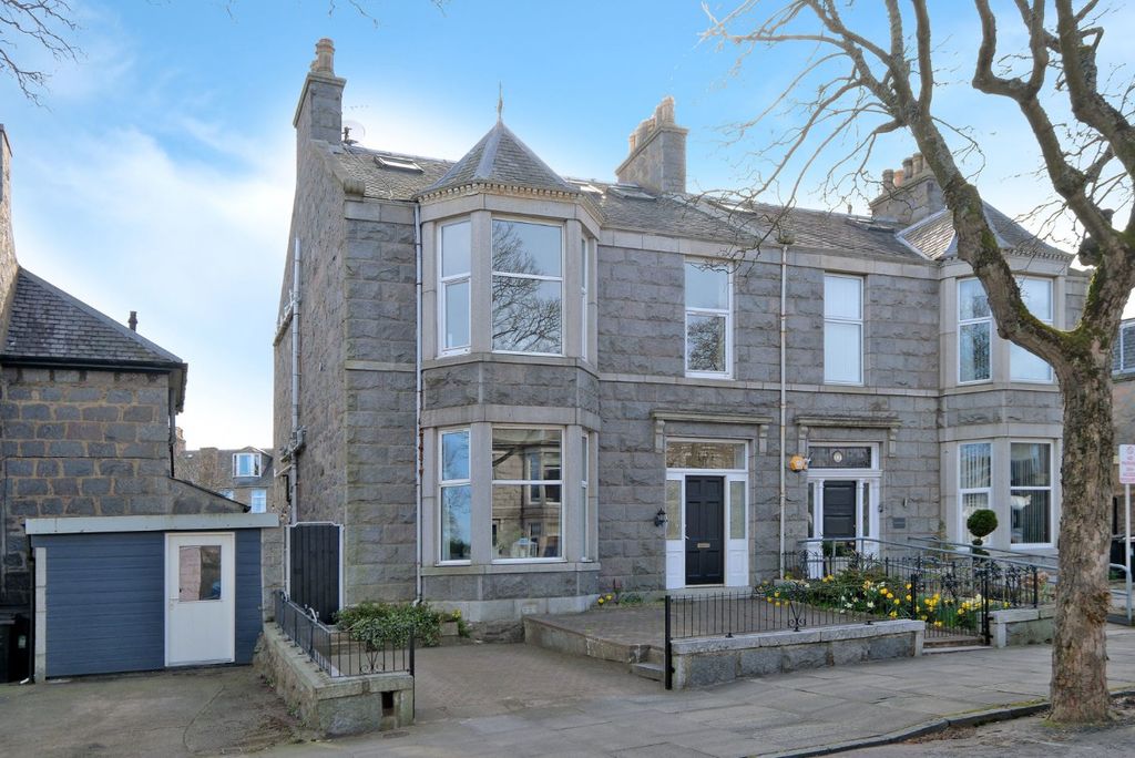 Property photo 1 of 29 1