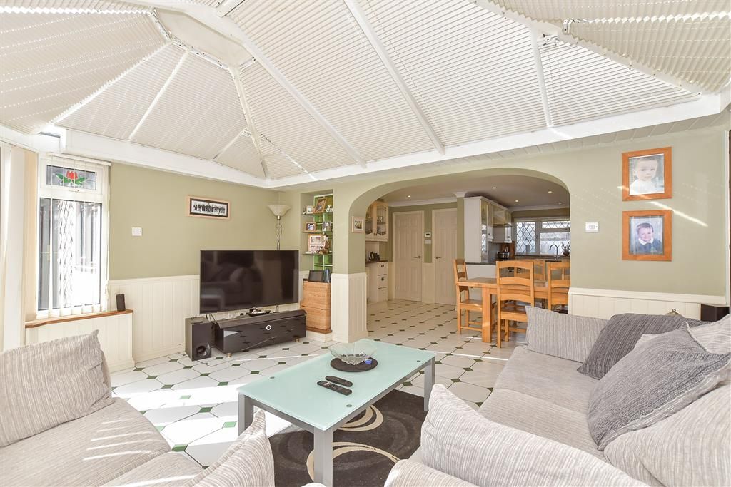 Property photo 2 of 12 Conservatory Area
