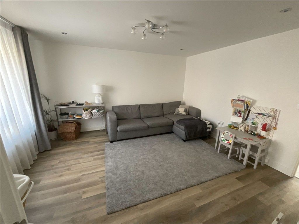 Property photo 1 of 9 Lounge