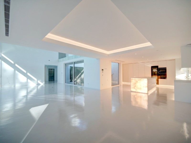 Property photo 1 of 59