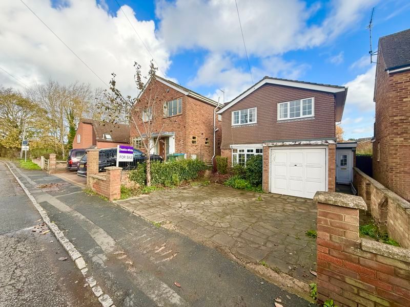 Property photo 2 of 11 Front