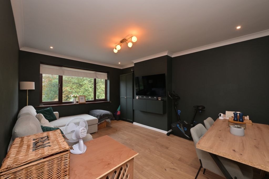 Property photo 2 of 13 Image 1