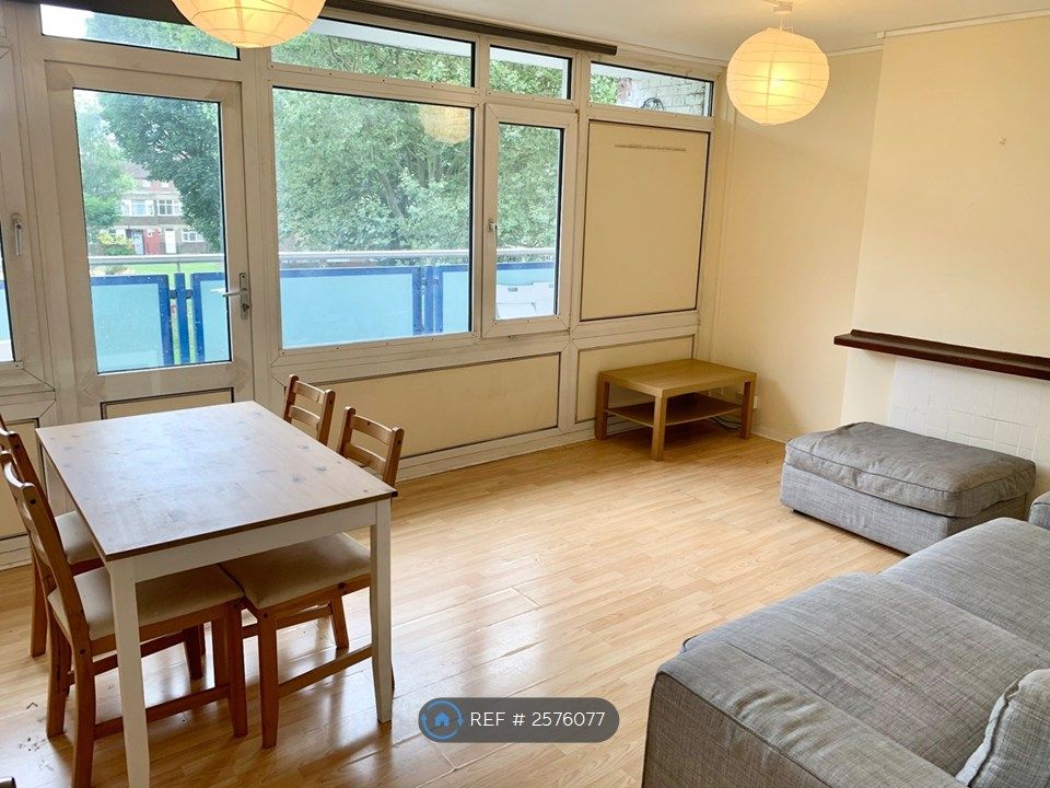 Property photo 1 of 11 Lounge