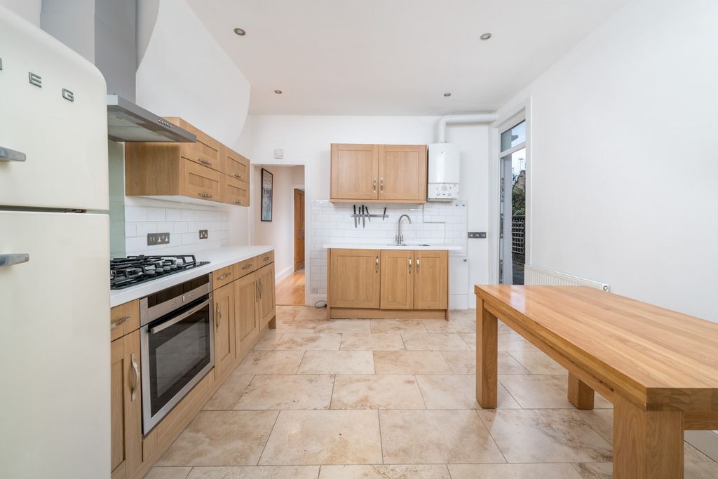 Property photo 2 of 13 Kitchen Pic 1