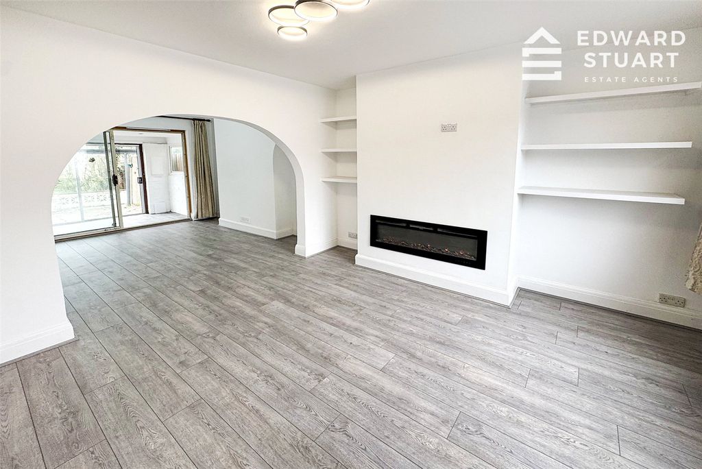 Property photo 2 of 21 Picture No. 02