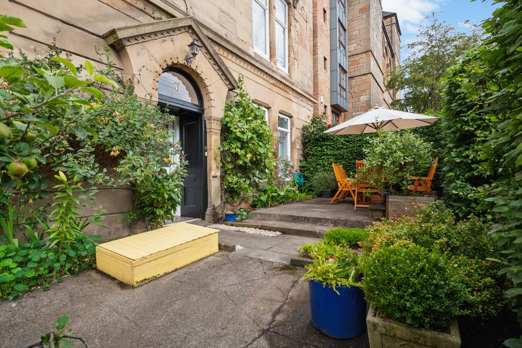 Property photo 3 of 39