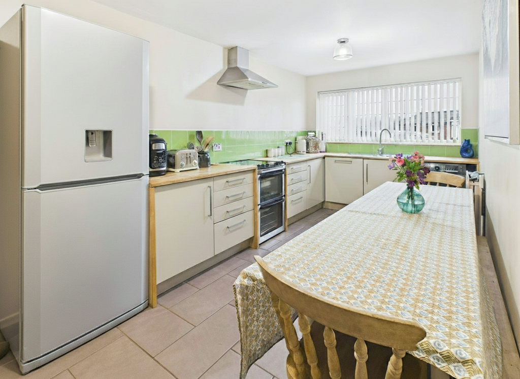 Property photo 3 of 27 Cam04425G0Pr0334Still001001