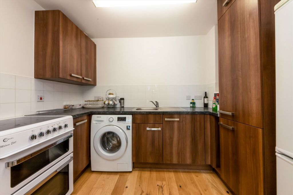 Property photo 3 of 5