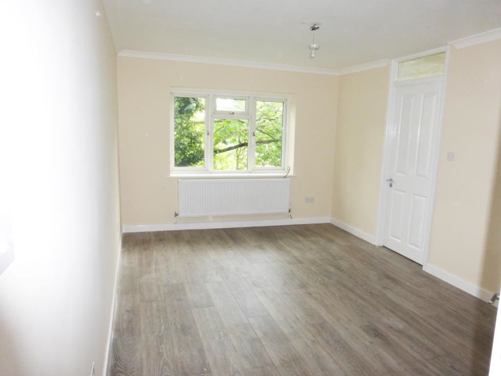 Property photo 2 of 4 Lounge