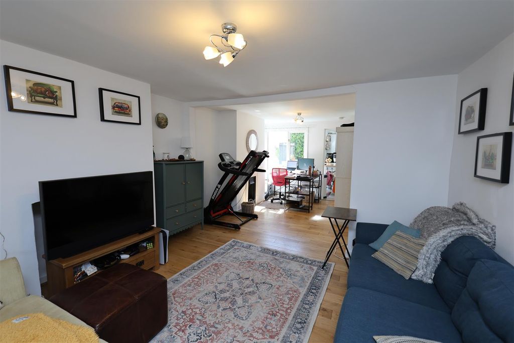 Property photo 2 of 18