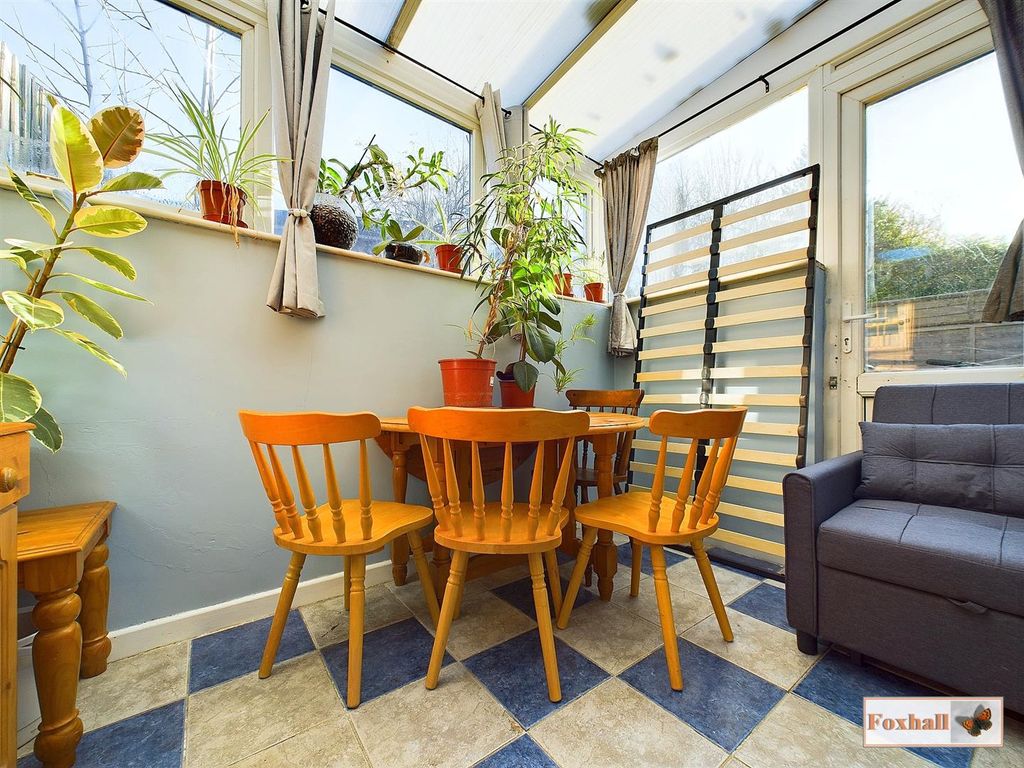 Property photo 3 of 17 Conservatory