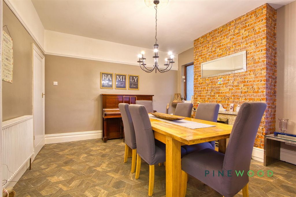 Property photo 2 of 22 Dining Room