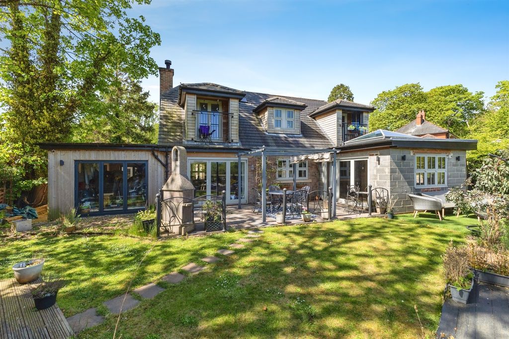 Property photo 1 of 17