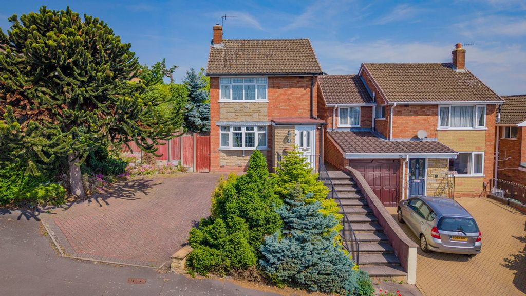 Property photo 1 of 45