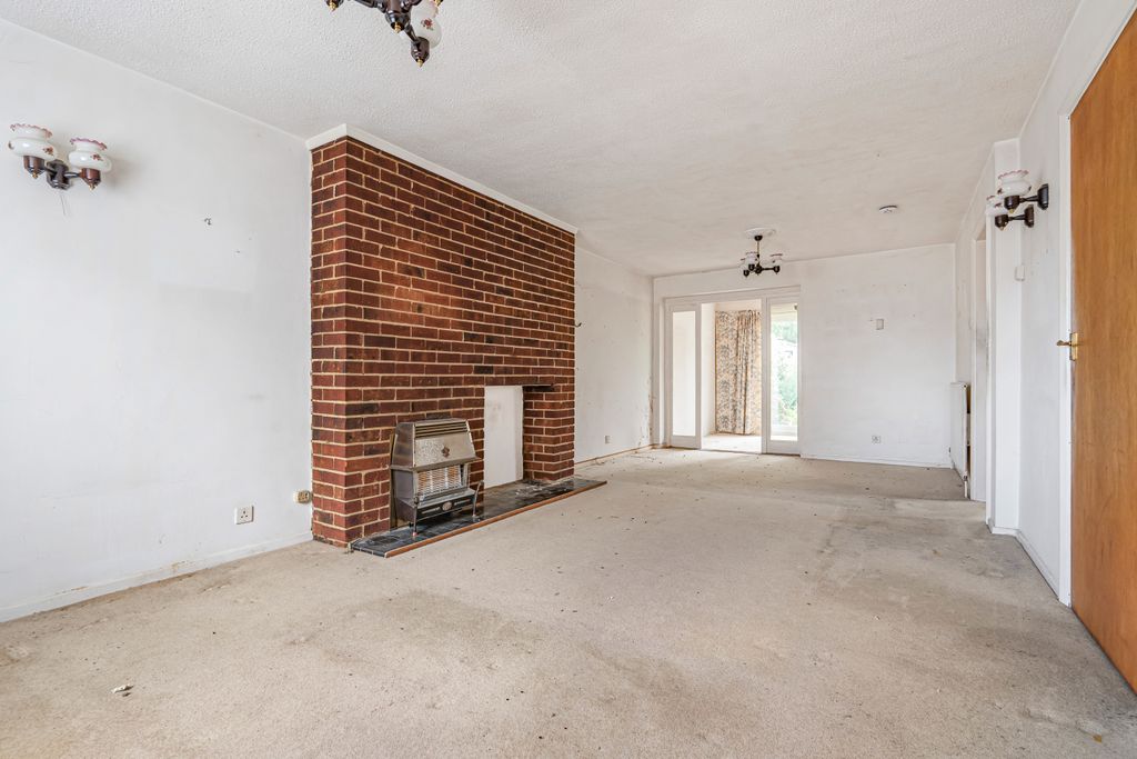 Property photo 2 of 18 Living Room