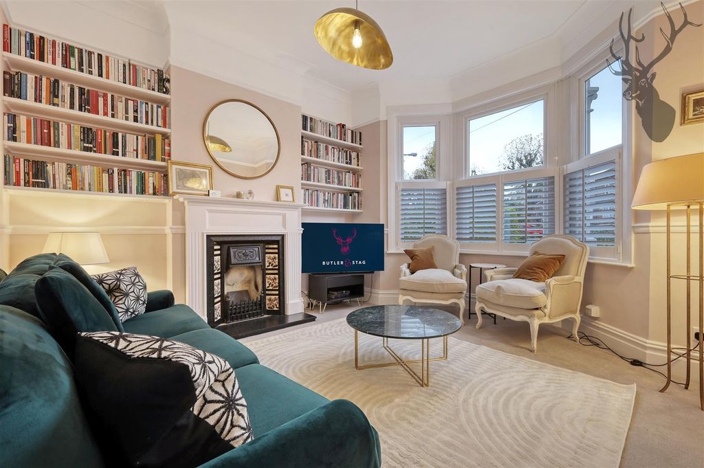 Property photo 3 of 22