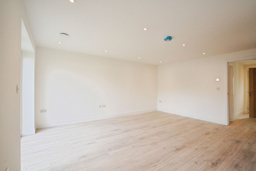 Property photo 3 of 13 Photo