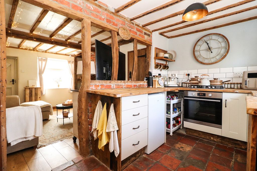 Property photo 3 of 17