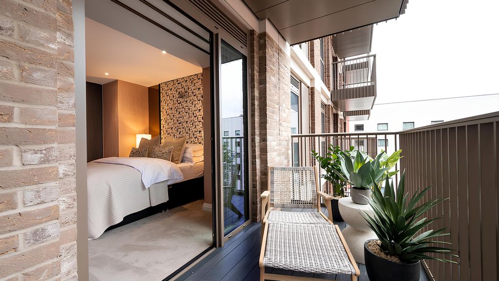 Property photo 3 of 18