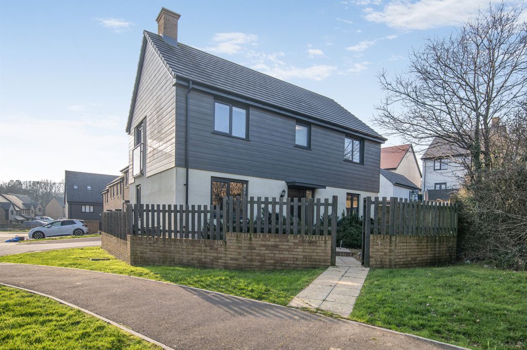 Property photo 1 of 23